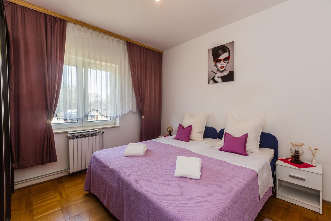 Apartman Mila Kaštela Eksteriør billede