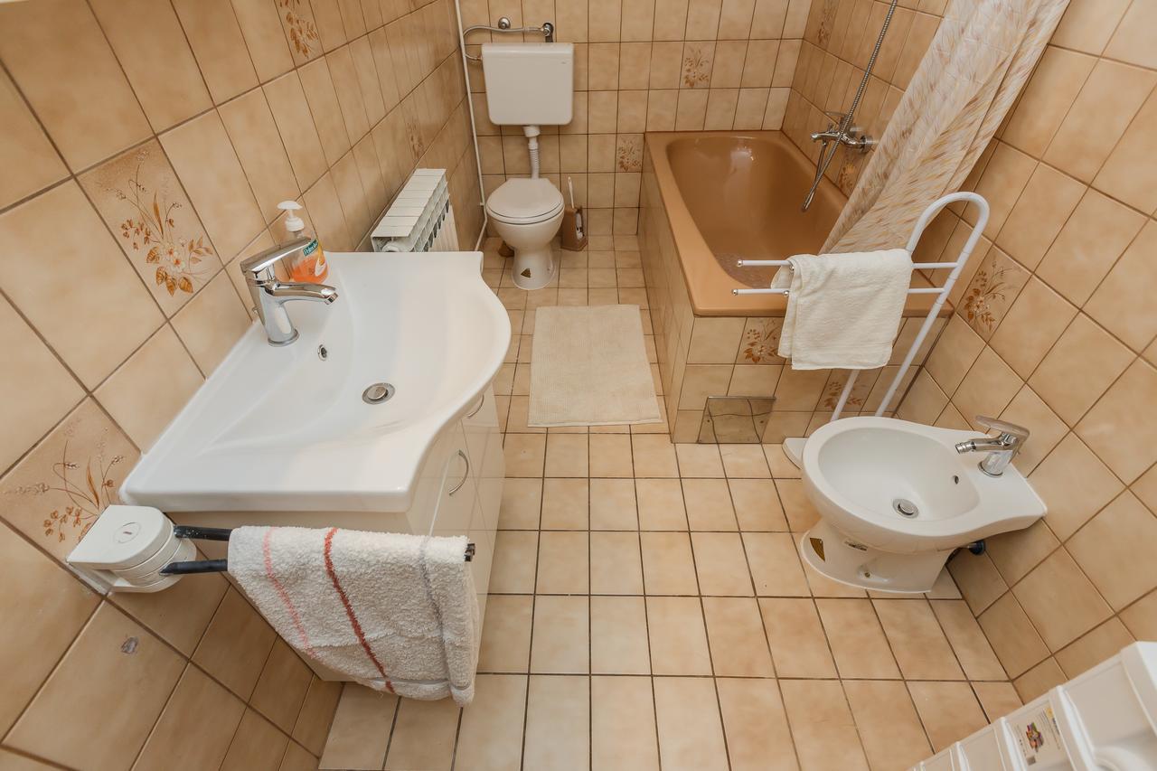 Apartman Mila Kaštela Eksteriør billede