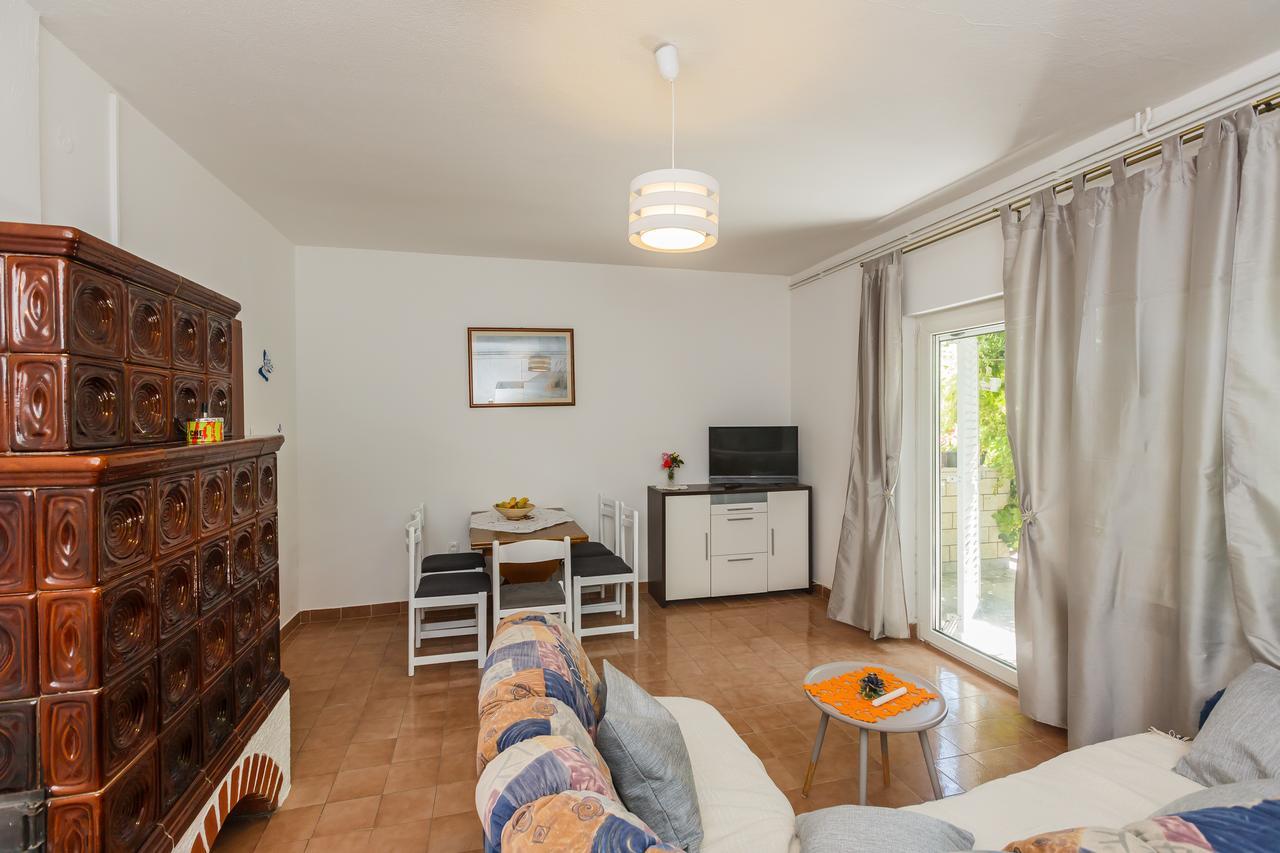 Apartman Mila Kaštela Eksteriør billede