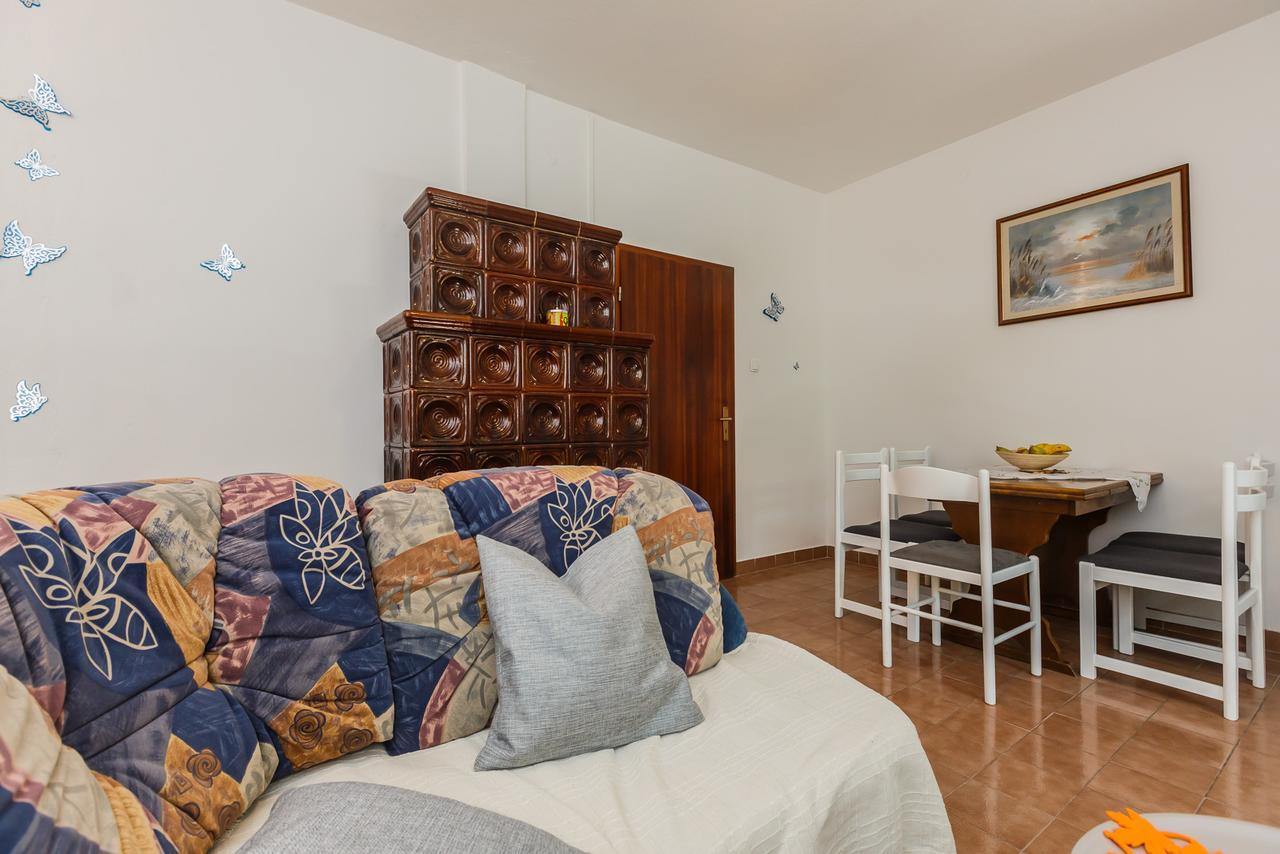 Apartman Mila Kaštela Eksteriør billede