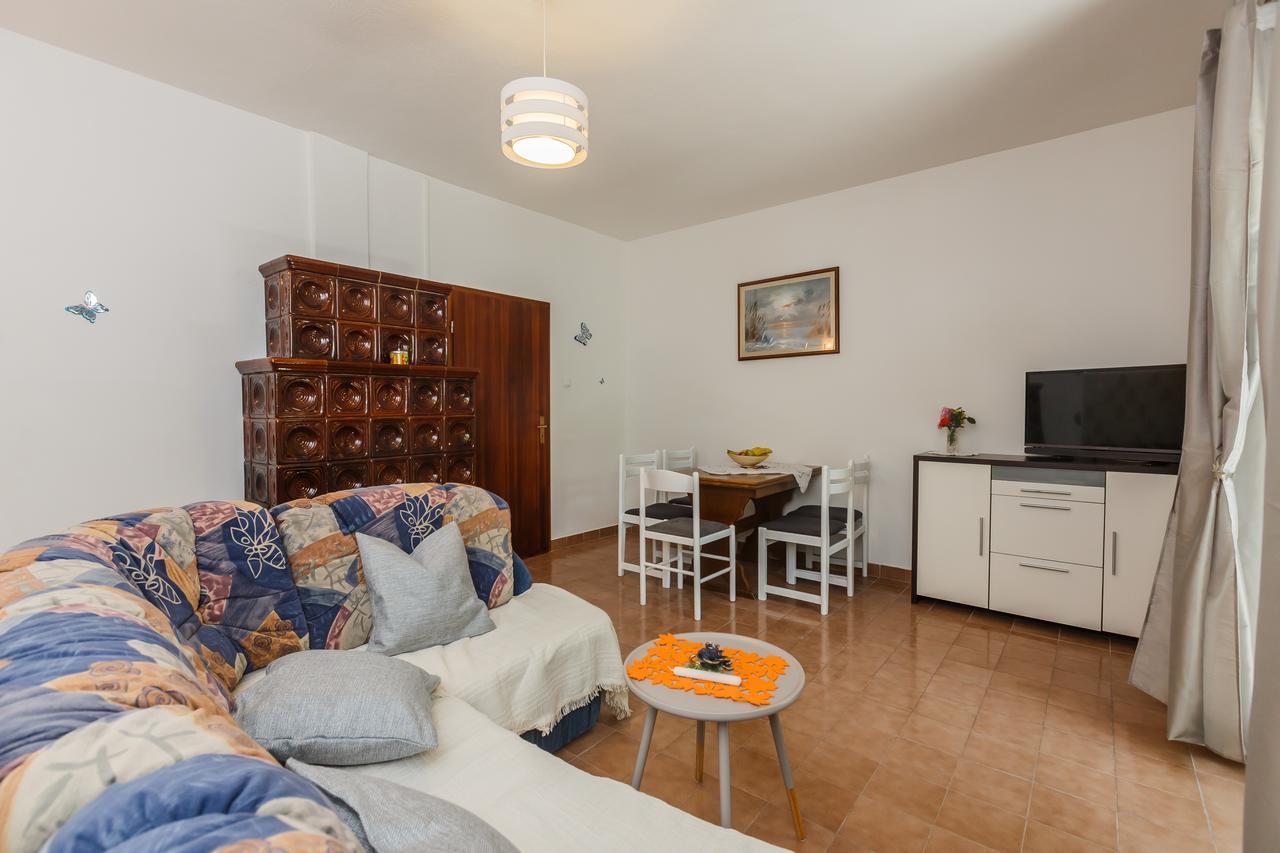 Apartman Mila Kaštela Eksteriør billede