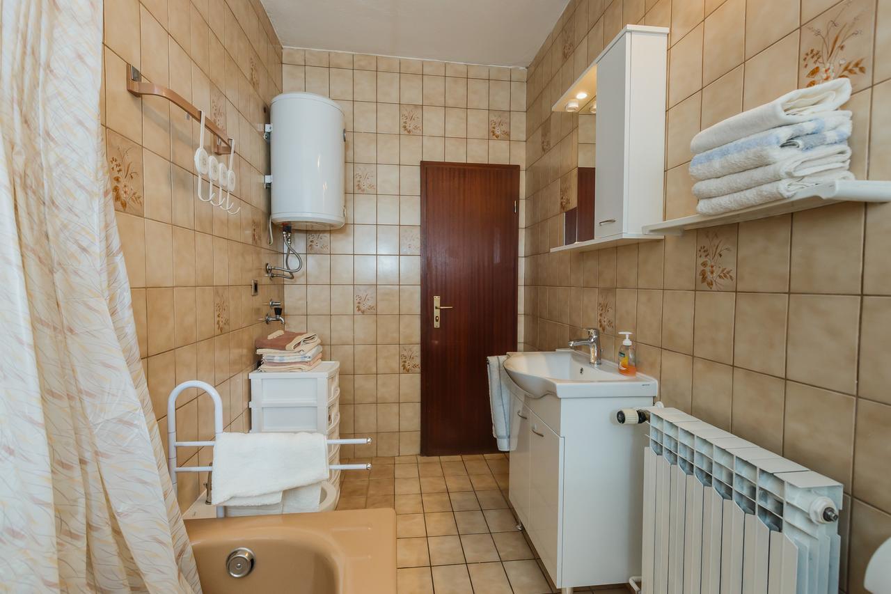Apartman Mila Kaštela Eksteriør billede